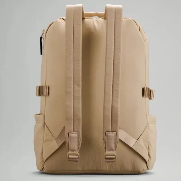 Lululemon New Crew Backpack in Color Trench 22L - Picture 12 of 16